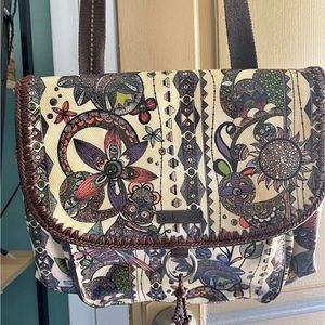 Beautiful floral Sakroot crossbody/backpack.